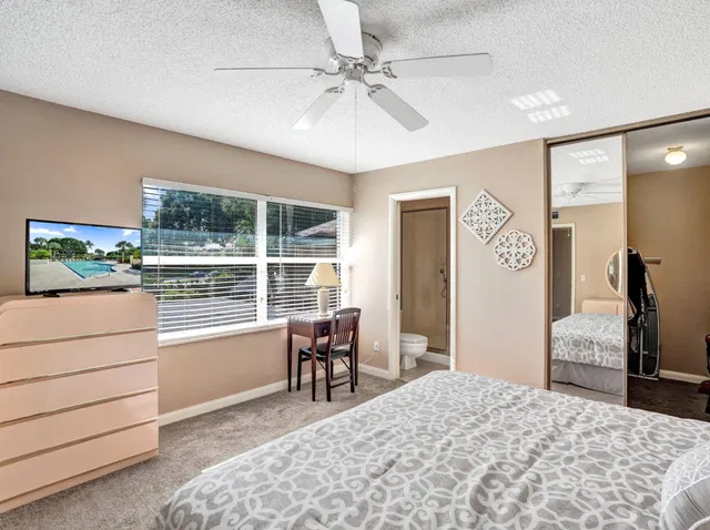 Residence photo 25