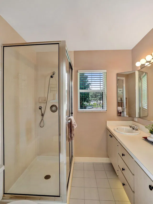 Residence photo 28