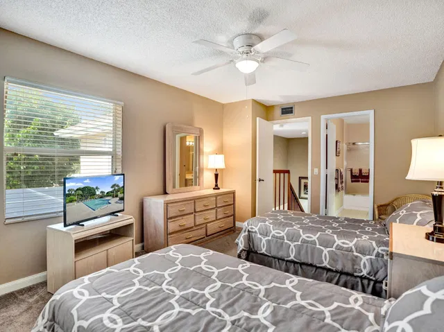 Residence photo 31