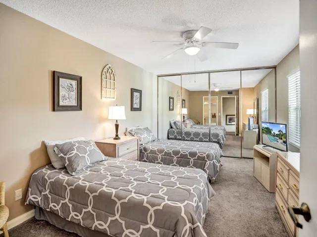 Residence photo 33
