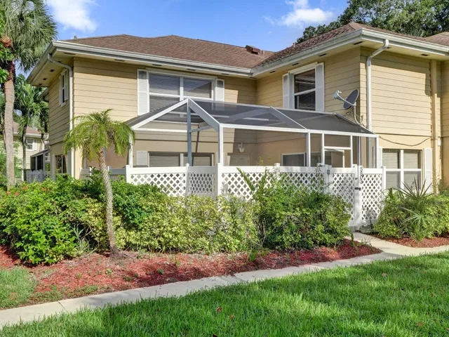 Residence photo 39