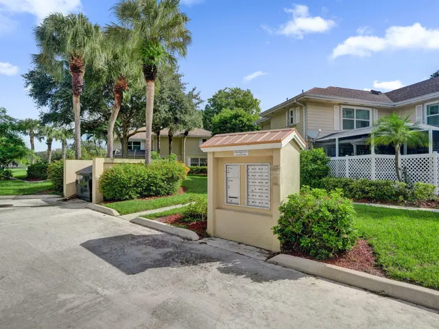 Residence photo 47