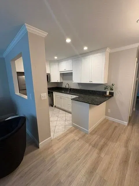 Unit 113-4 photo 7