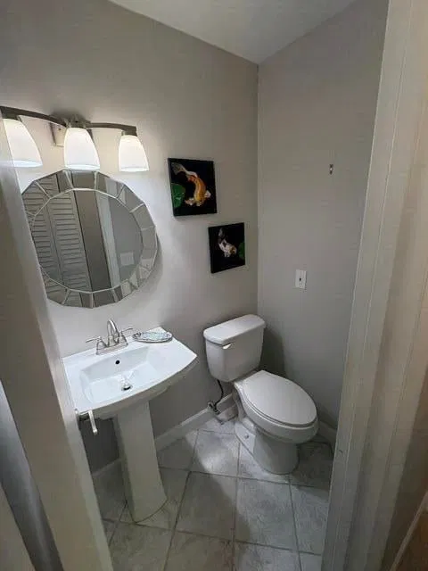 Unit 113-4 photo 9