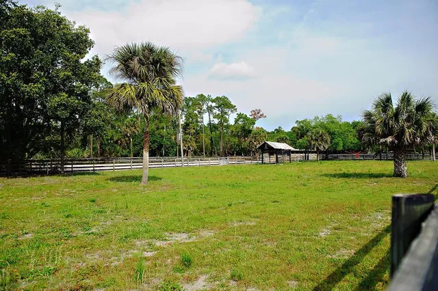 Residence photo 15