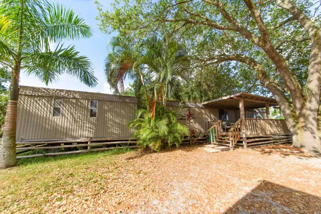 Residence photo 16