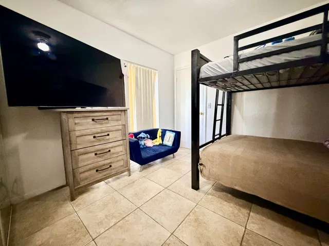 Residence photo 24