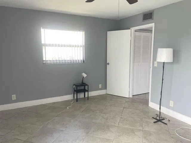 Residence photo 8