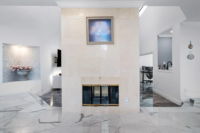 Residence photo 12