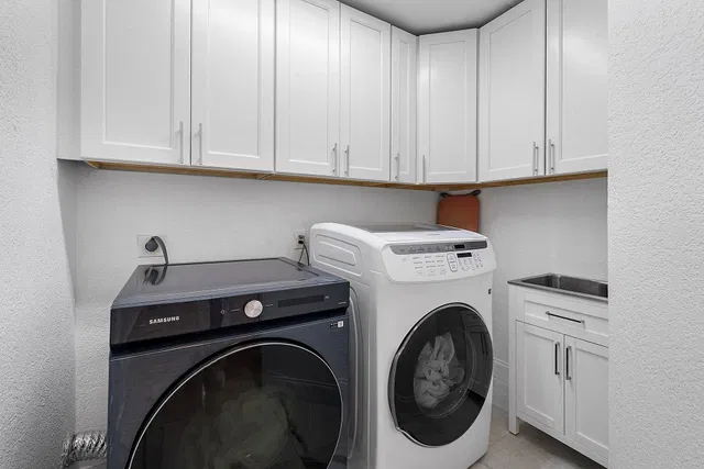 Residence photo 22