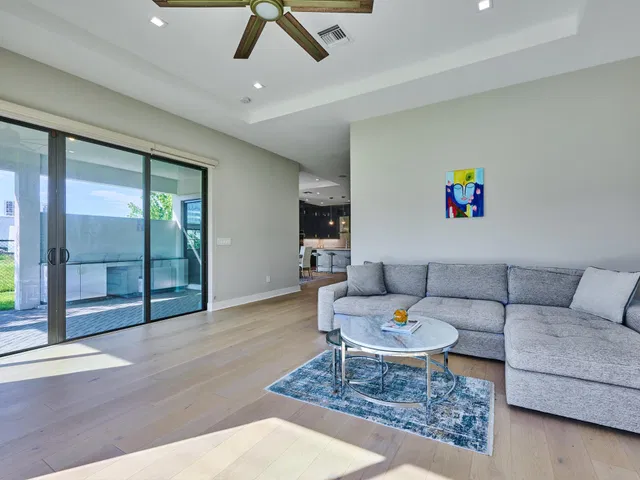 West Palm Beach Residence photo 13