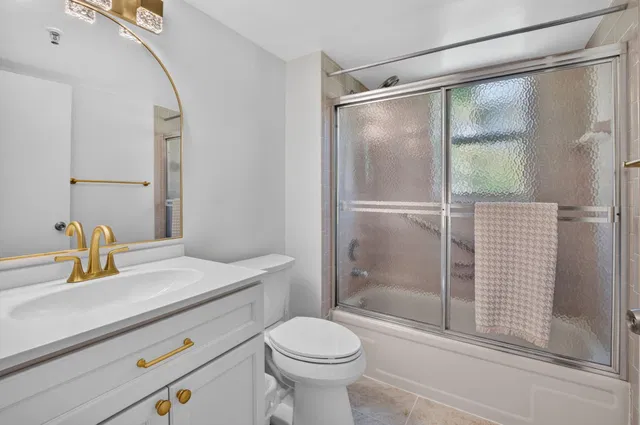 Unit 110 photo 22