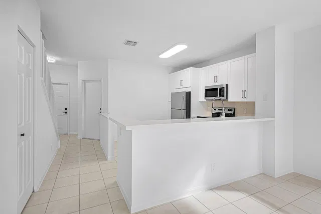 Residence photo 5