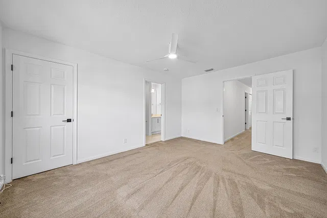 Residence photo 17