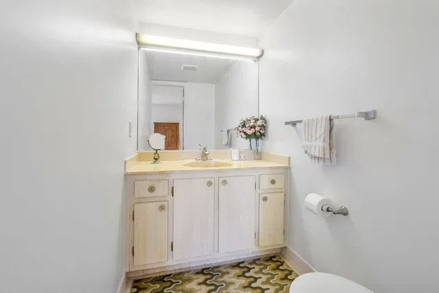  Unit B-2 photo 11