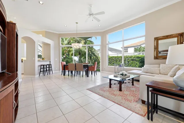 Residence photo 4