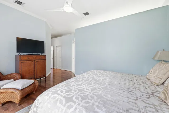Residence photo 11
