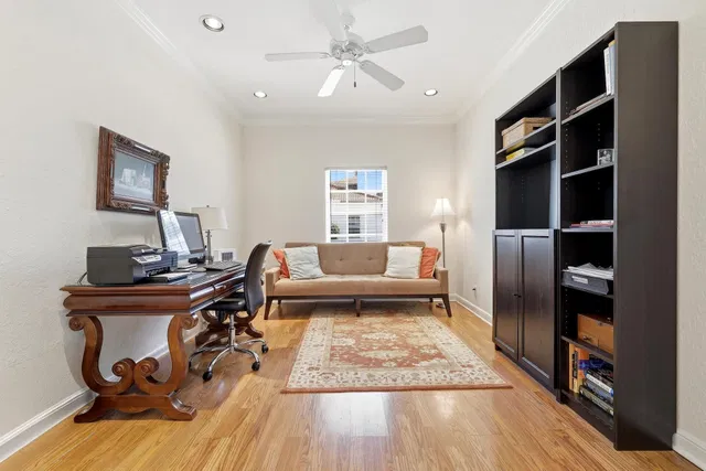 Residence photo 16