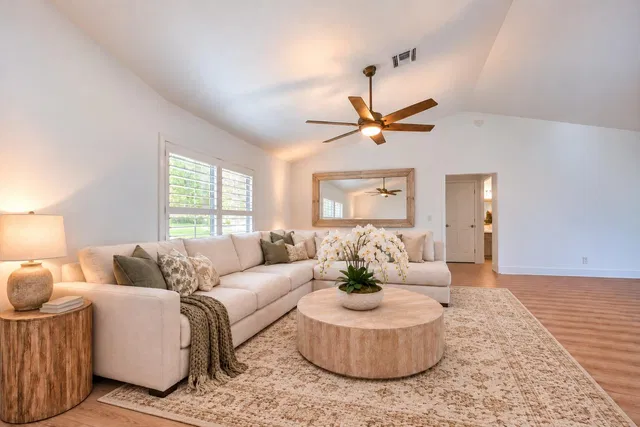 Residence photo 15