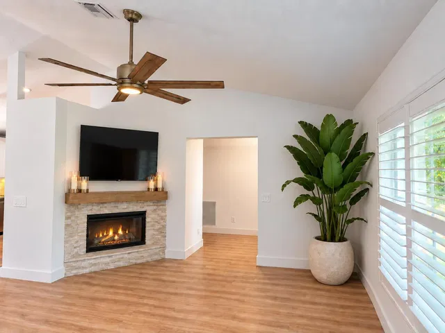 Residence photo 17