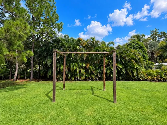 Residence photo 62