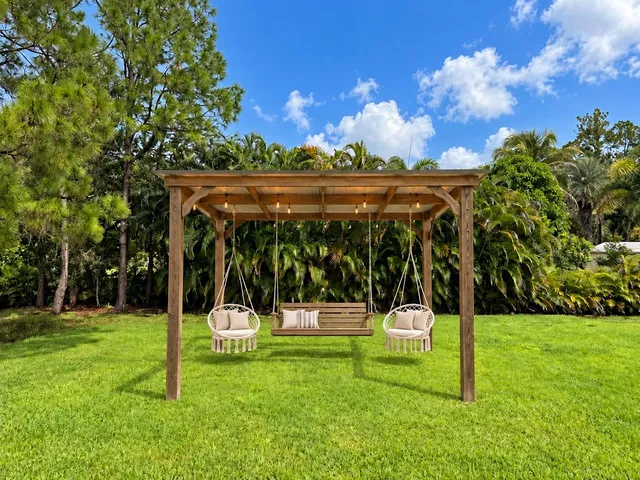 Residence photo 63