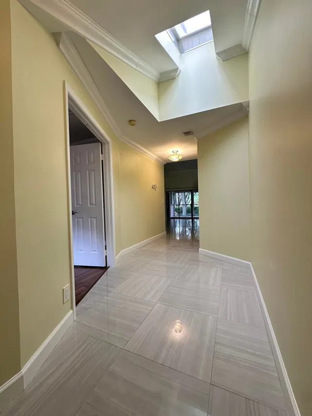 Residence photo 3