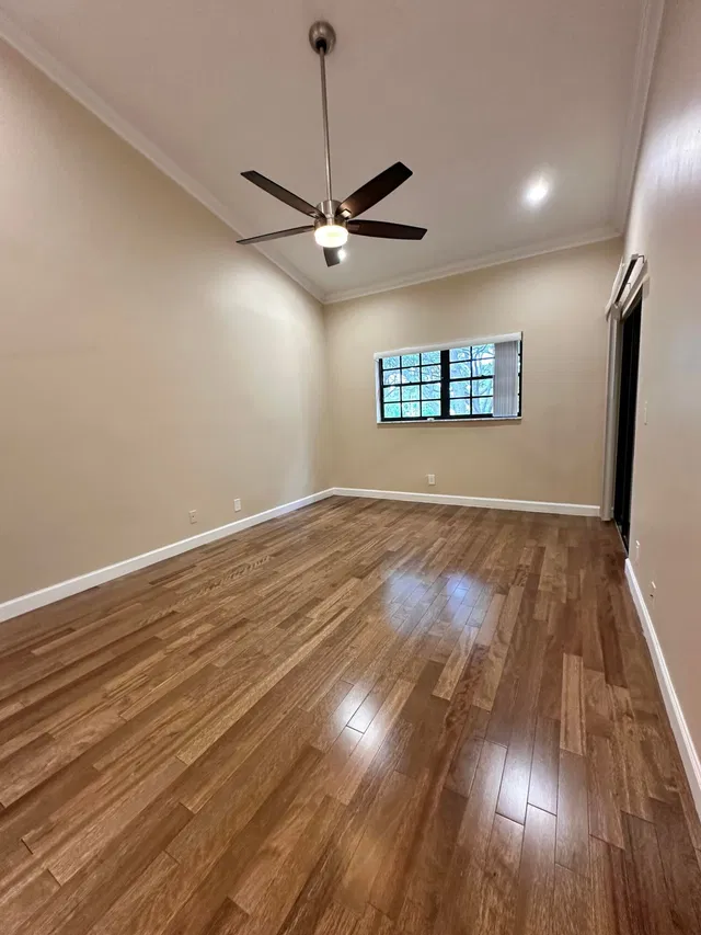 Residence photo 12