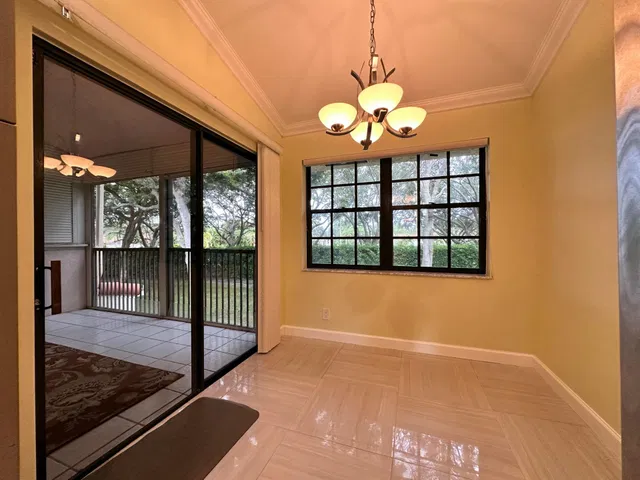Residence photo 19