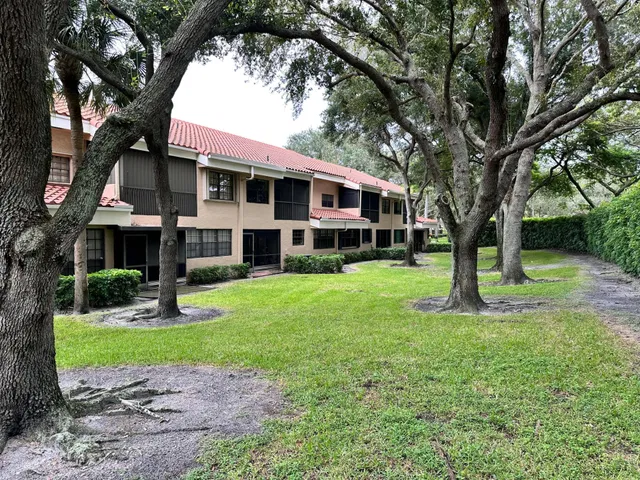 Residence photo 26