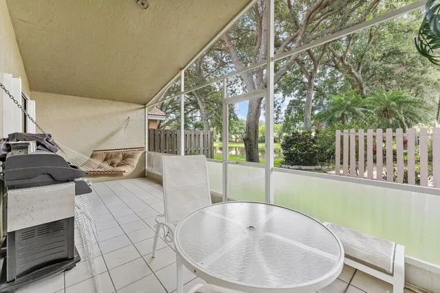 Residence photo 14