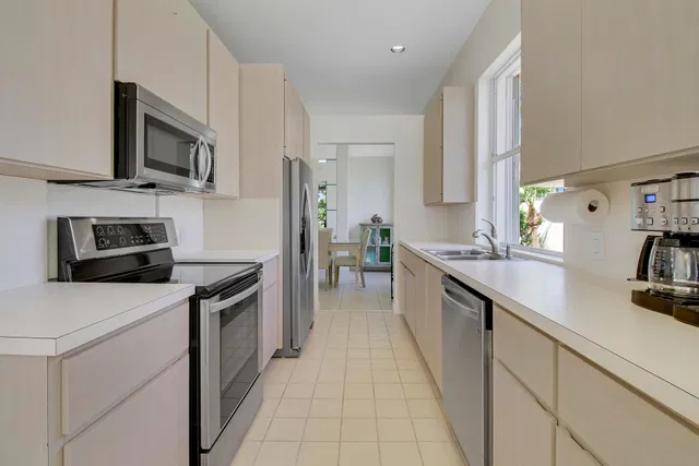 Residence photo 19