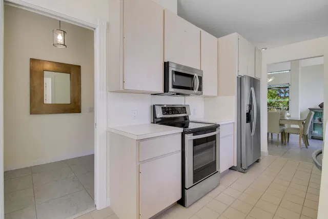 Residence photo 20