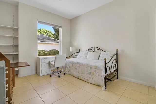 Residence photo 29