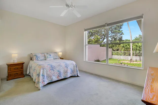 Residence photo 30
