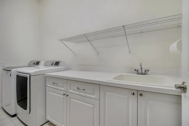 Residence photo 36