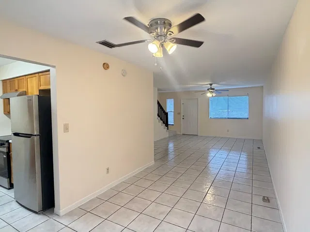  Residence photo 8
