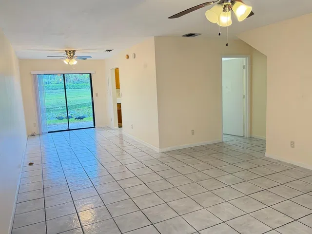  Residence photo 11