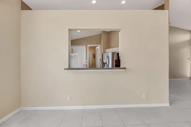  Residence photo 6