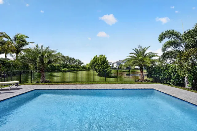 Avenir Residence photo 39