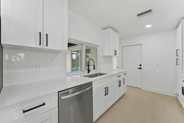 West Palm Beach Residence photo 10