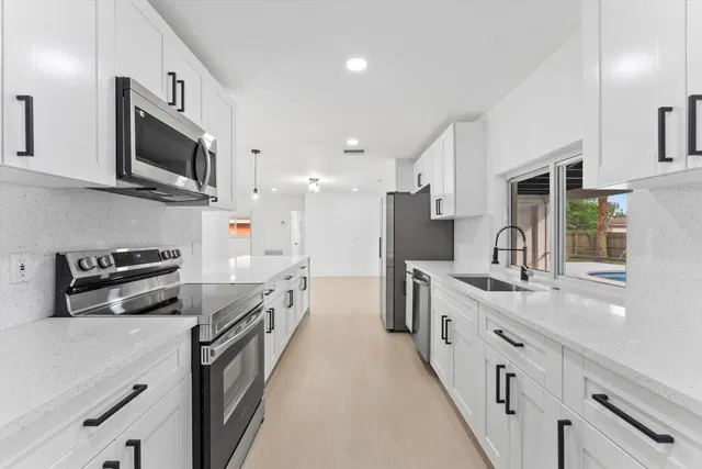 West Palm Beach Residence photo 12