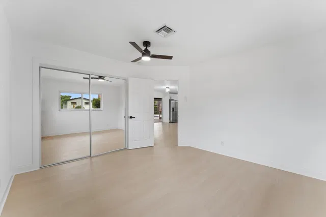 West Palm Beach Residence photo 18