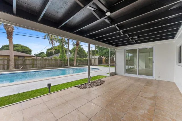 West Palm Beach Residence photo 27