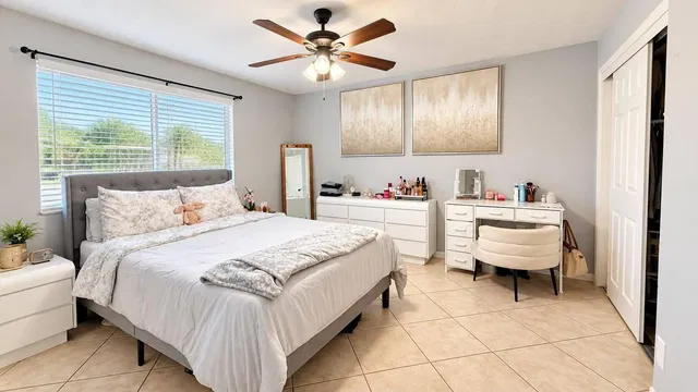 Residence photo 11