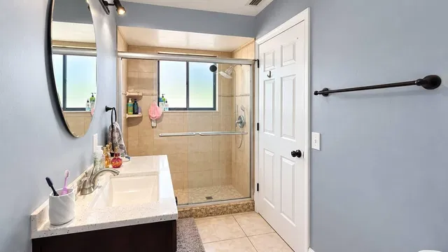 Residence photo 17