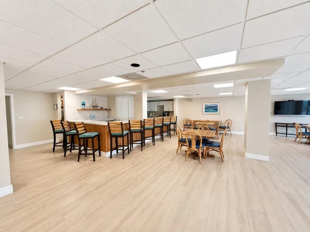Unit 104 photo 14
