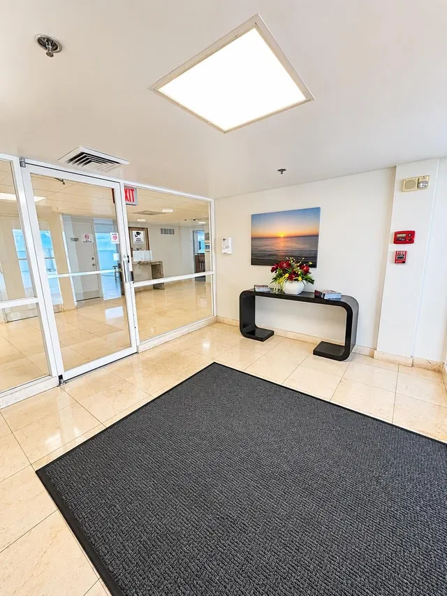Unit 104 photo 18