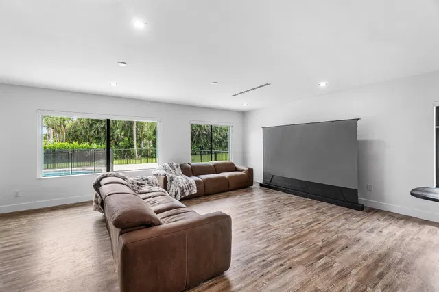  Residence photo 13