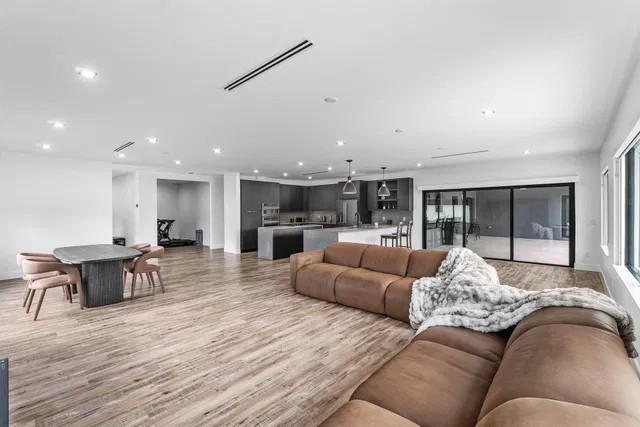  Residence photo 14